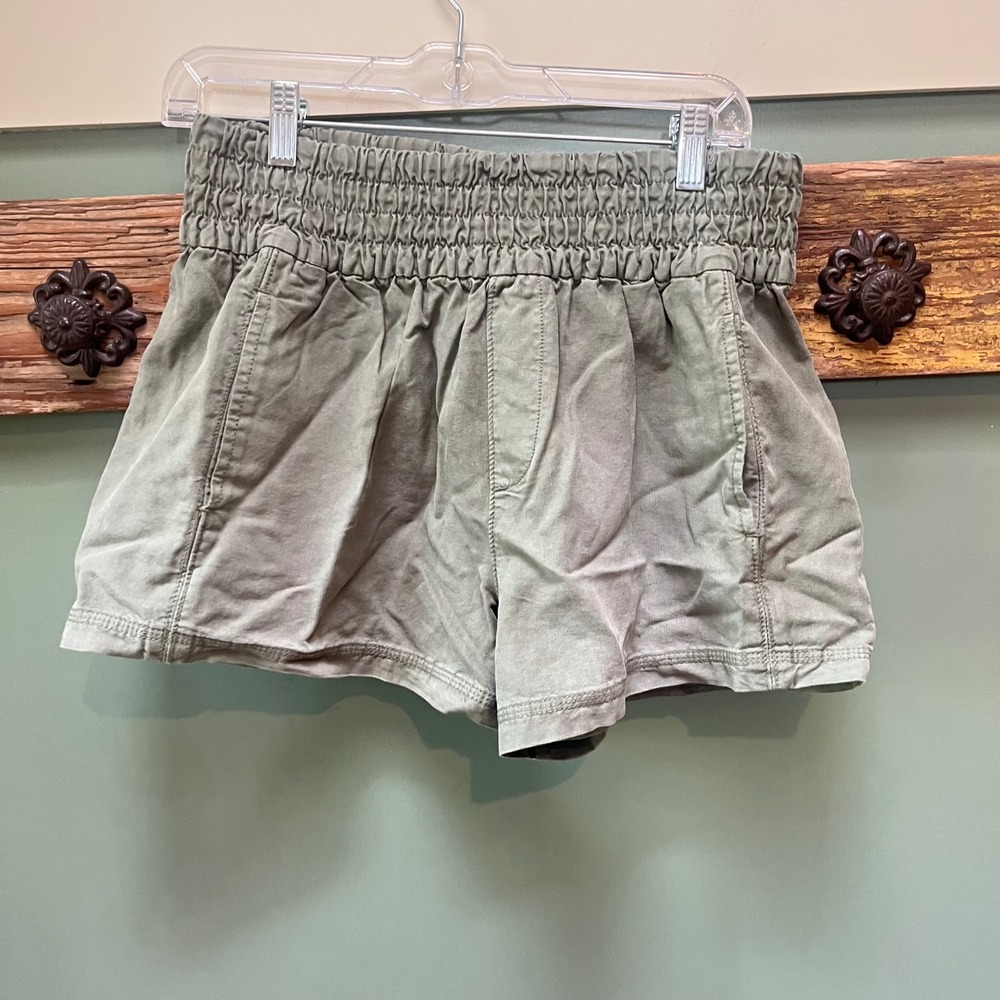 Aerie Real Good Olive Green Smocked High Waist Shorts Size M NWT 0670-8264-331